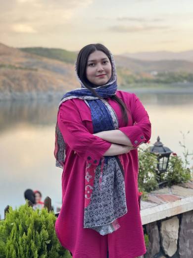 محیا سعیدنیا